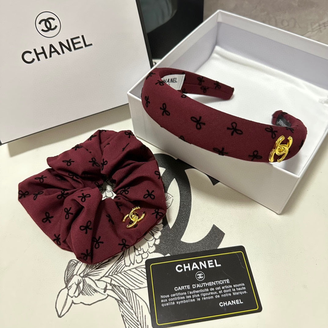 CONJUNTO DE DOS PIEZAS EN TELA ROJO RUBÍ 432842