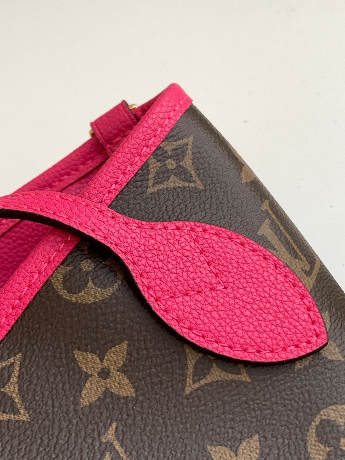 Neverfull 24 Bandouli¨¨re Inside Out BB Red Calfskin