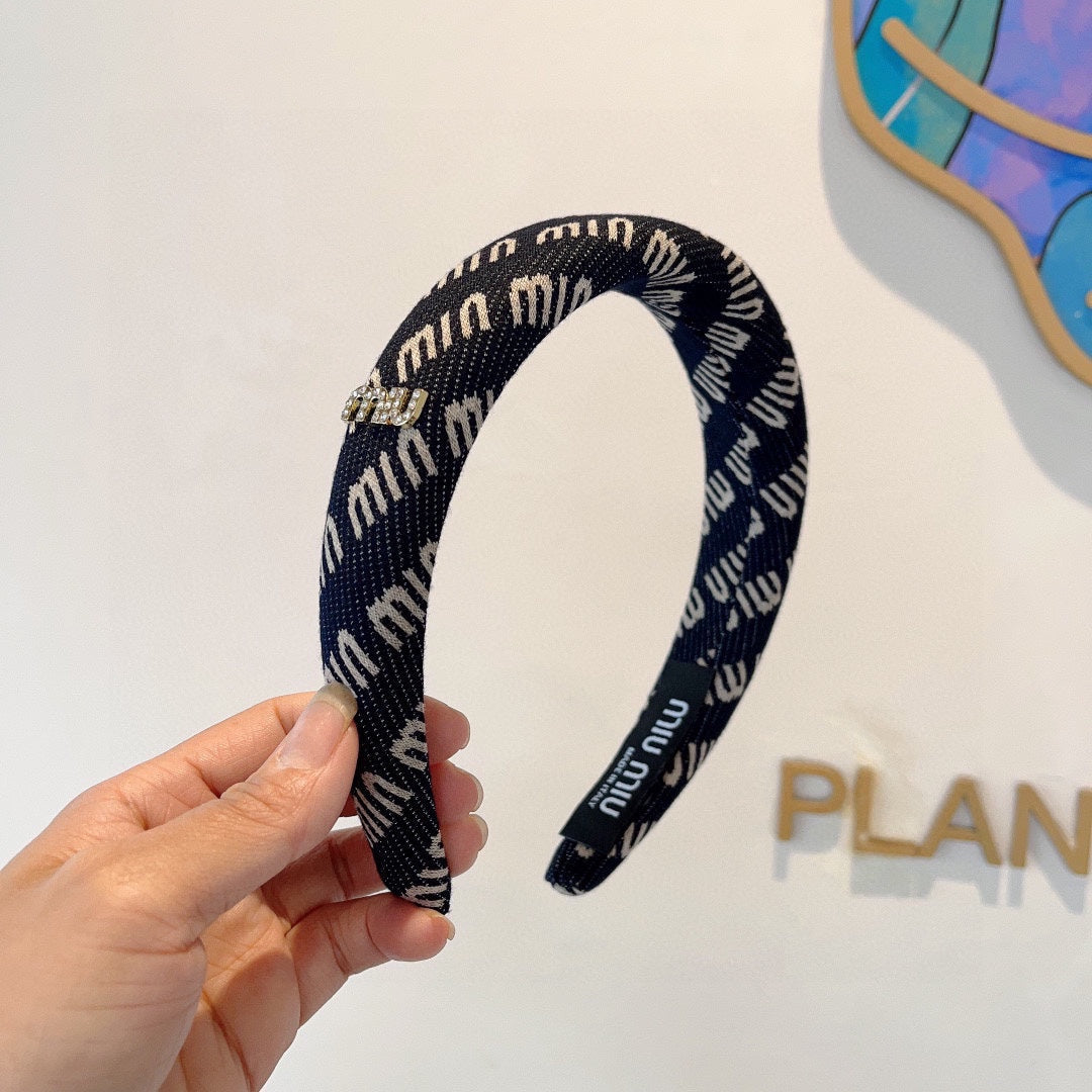 THICK HAIR BAND IN NAVY BLUE KINITTED FABRIC 420636