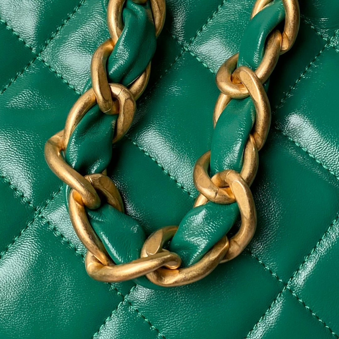 Bolso hobo 24a de 38 cm de piel de becerro verde con herrajes dorados