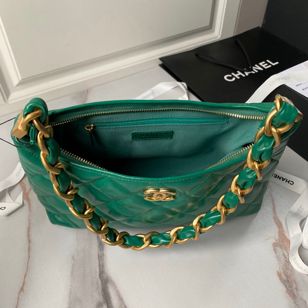 Bolso hobo 24a de 38 cm de piel de becerro verde con herrajes dorados