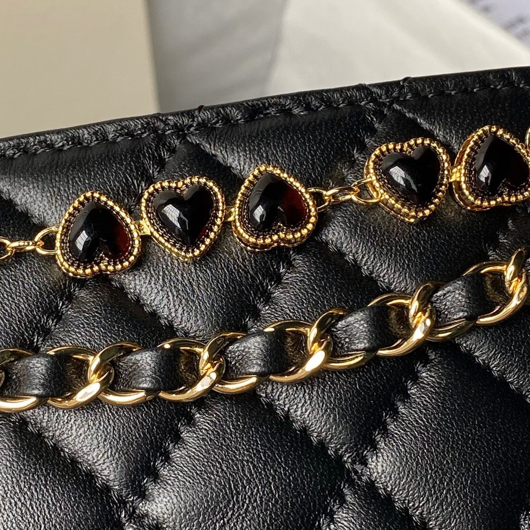 Pochette 24p avec chaîne 19cm en cuir d'agneau noir