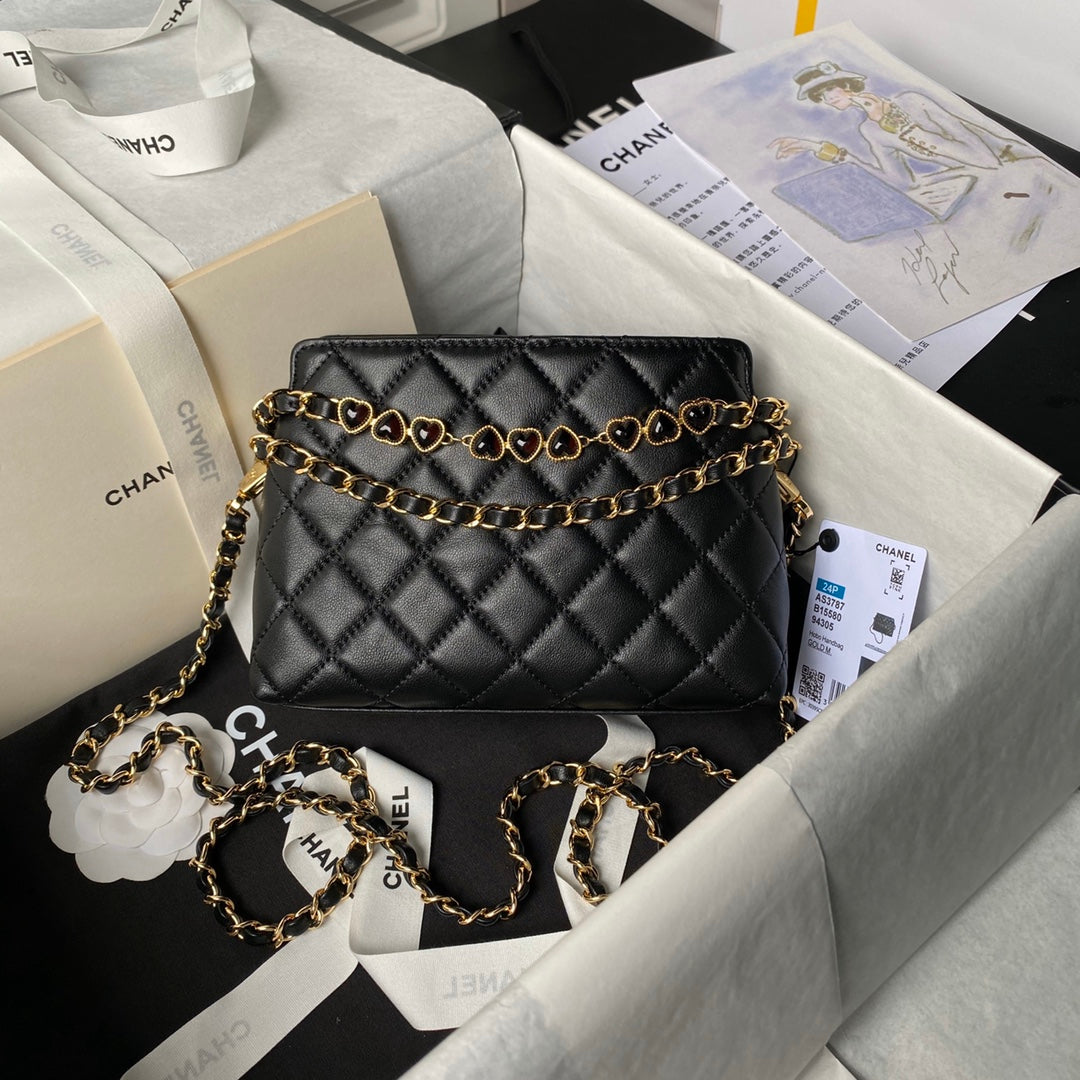 Pochette 24p avec chaîne 19cm en cuir d'agneau noir