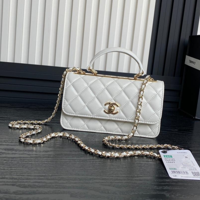 Bolso de moda CC 24B de 18,5 cm, piel de cordero blanca y herrajes dorados