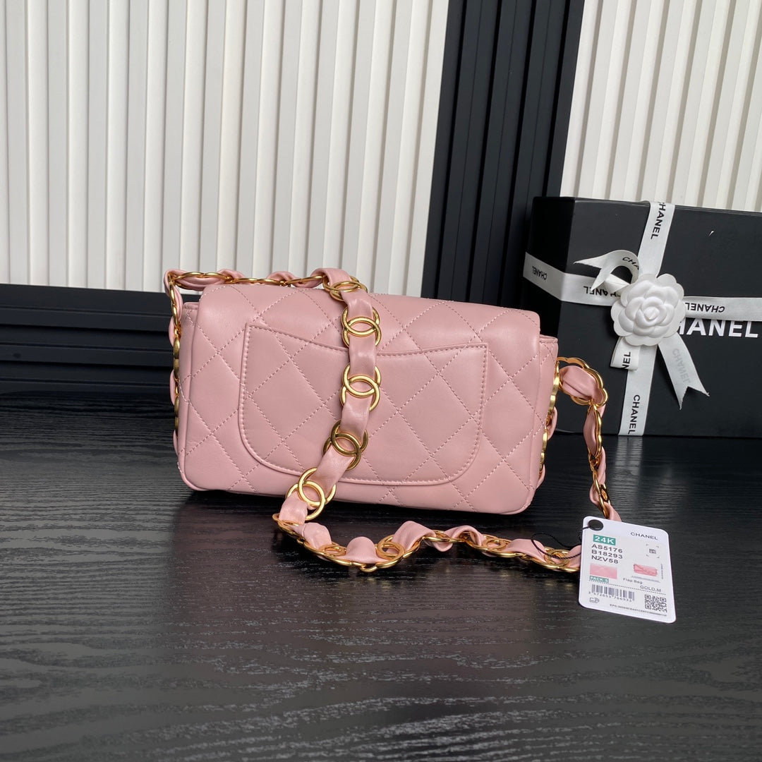 Bolso mini con solapa CC 24K de 21 cm con piel de cordero rosa y herrajes dorados