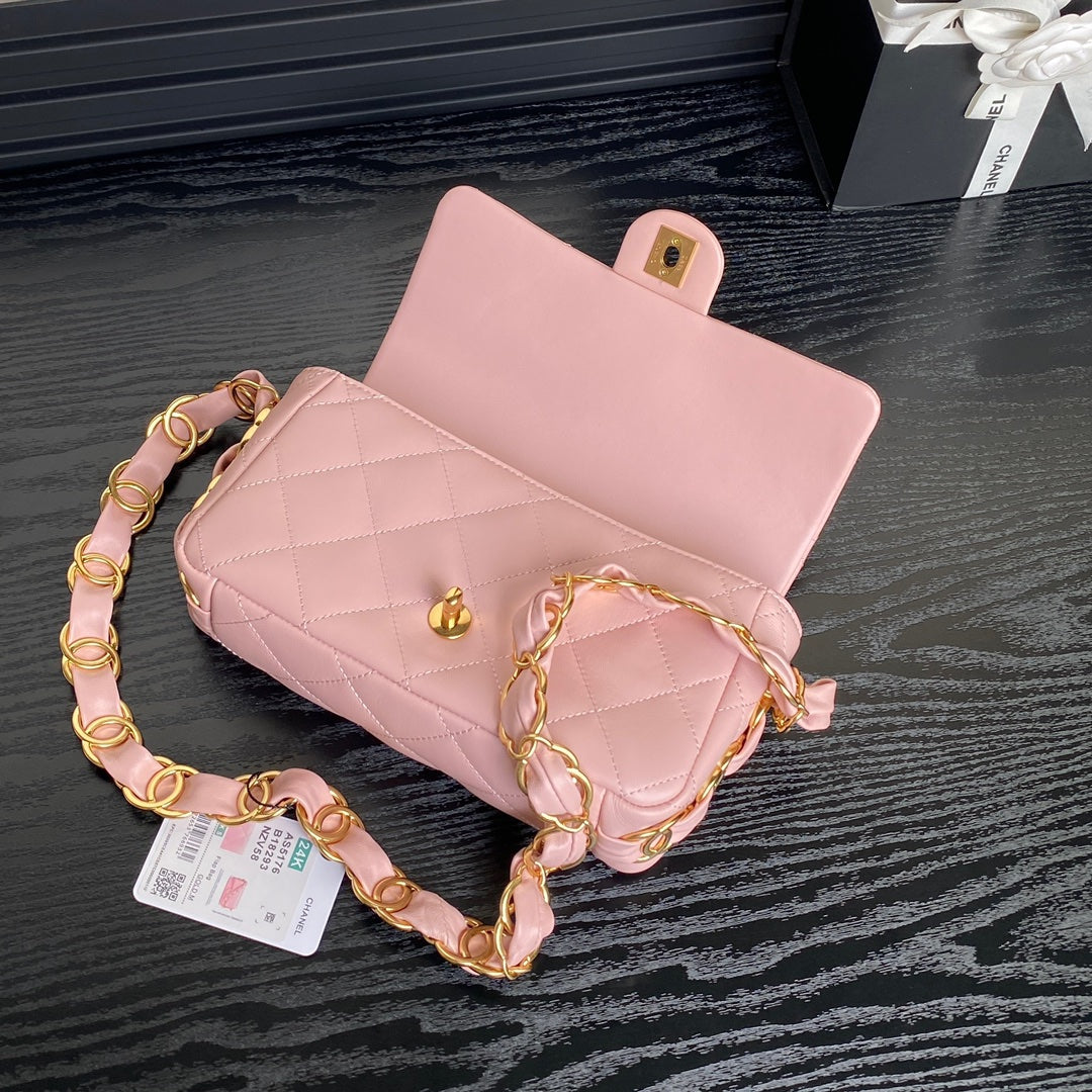 Bolso mini con solapa CC 24K de 21 cm con piel de cordero rosa y herrajes dorados