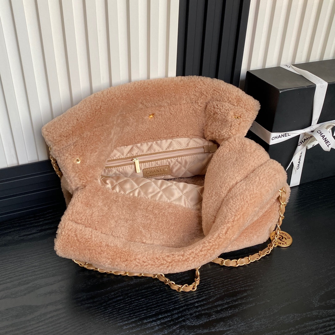 Bolso Hobo 22 CC 24K de 39 cm, de lana y piel marrón