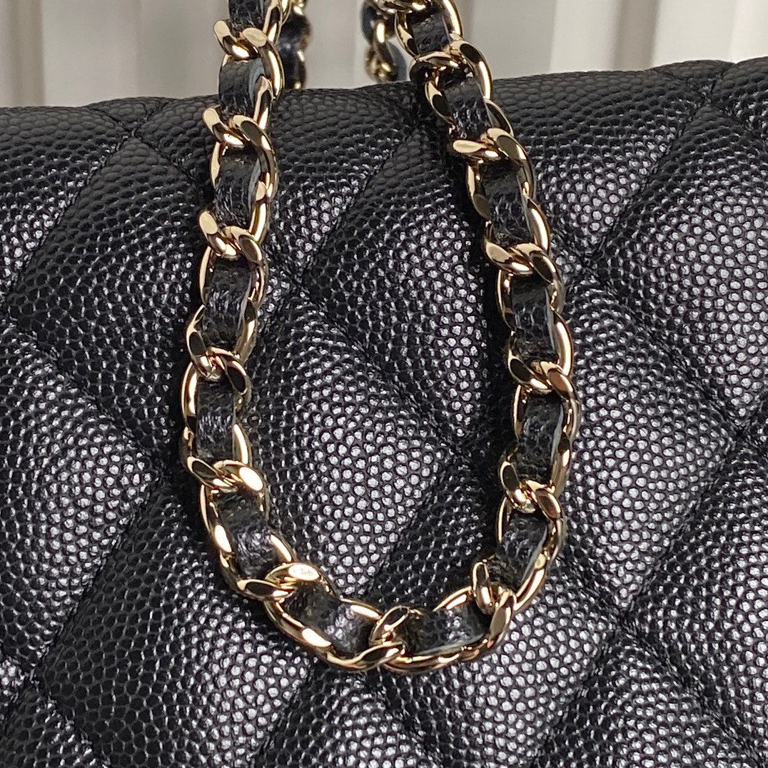Bolso Hobo CC 25C de 21,5 cm con asa superior en piel de becerro granulada negra