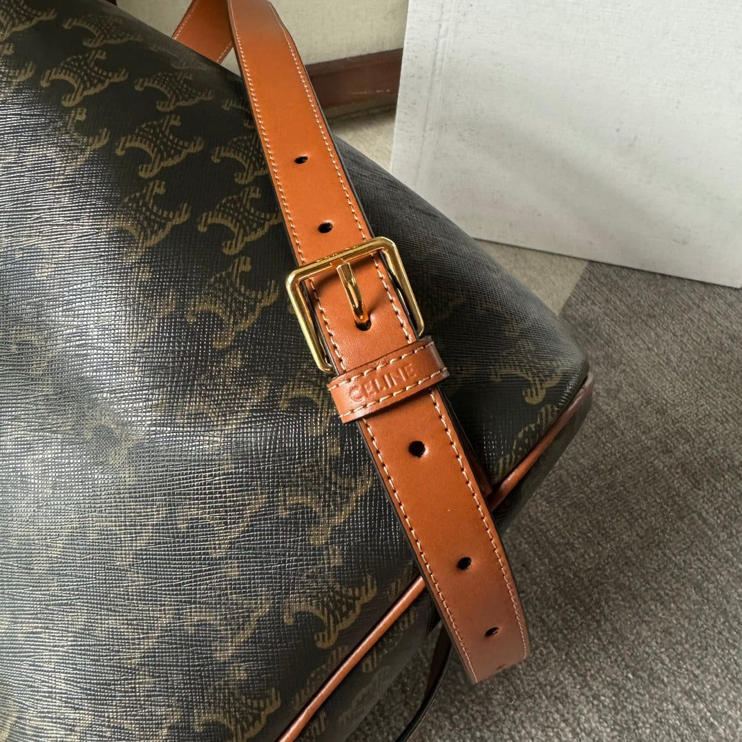 MOCHILA FOLCO MEDIANA 32 EN LONA TRIOMPHE NEGRA