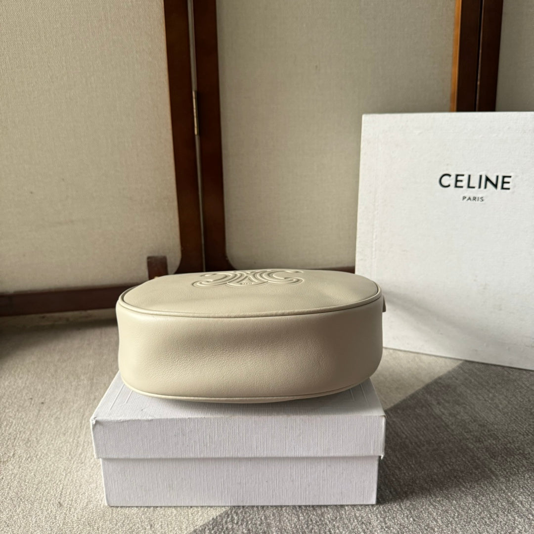 SMALL HELO?SE BAG CUIR 22 IN WHITE CALFSKIN EMBOSSED LOGO