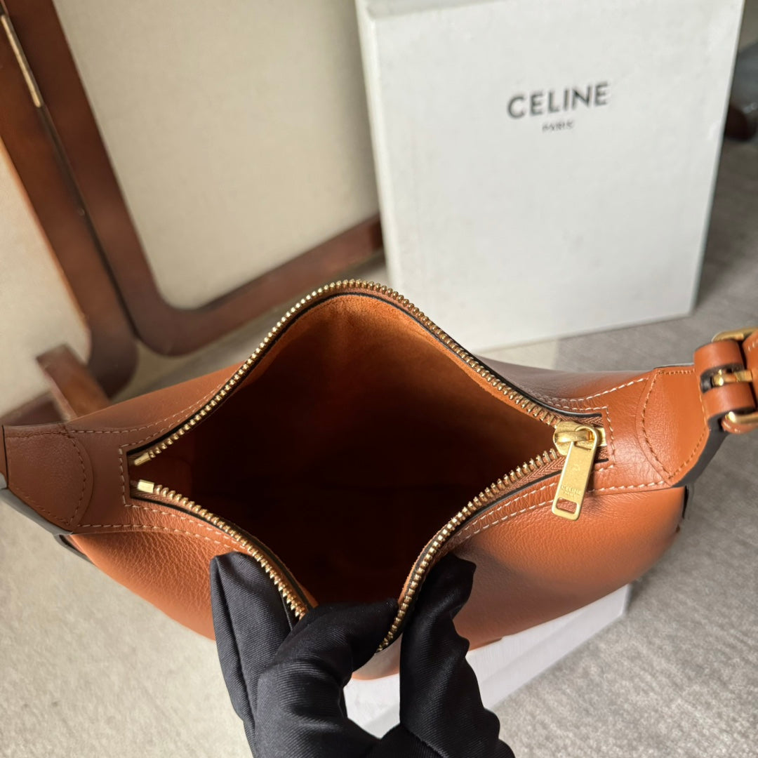 SMALL HELO?SE BAG CUIR 22 IN GINGER ORANGE CALFSKIN EMBOSSED LOGO