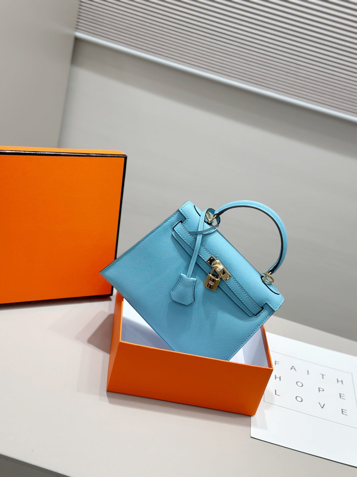 HM Kelly 25 cm Tiffany Blue Epsom Cuero Herrajes Dorados