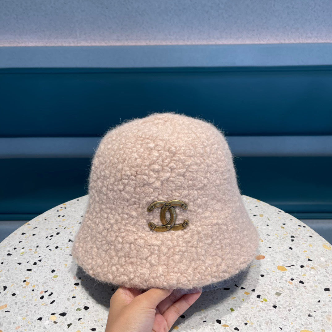 CHAPEAU BOB EN FOURRURE D'AGNEAU ROSE CLAIR 422034