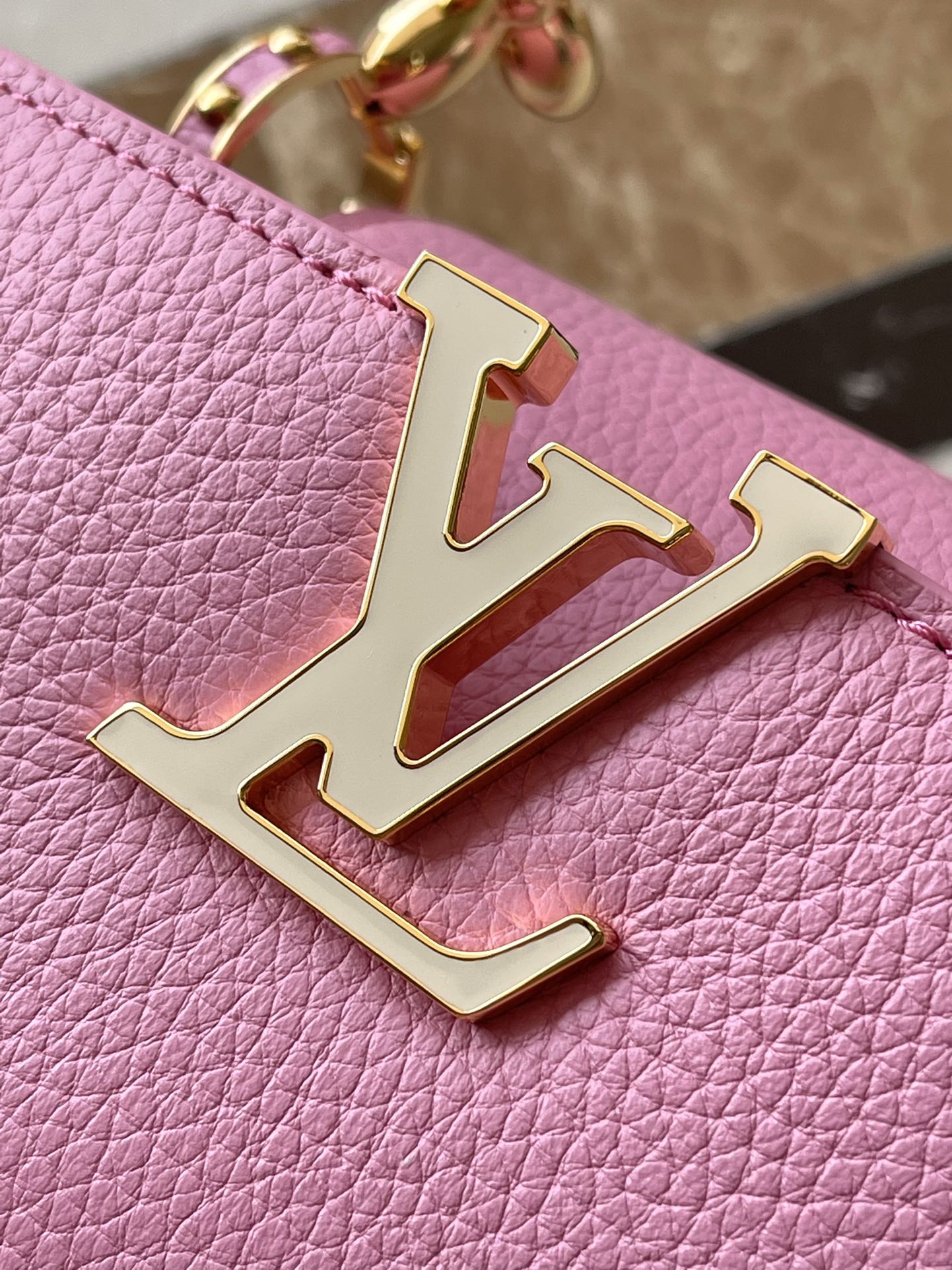 CAPUCINES BB 26 EN ROSA MALVAVISCO, HERRAJES DE ORO TAURILLON