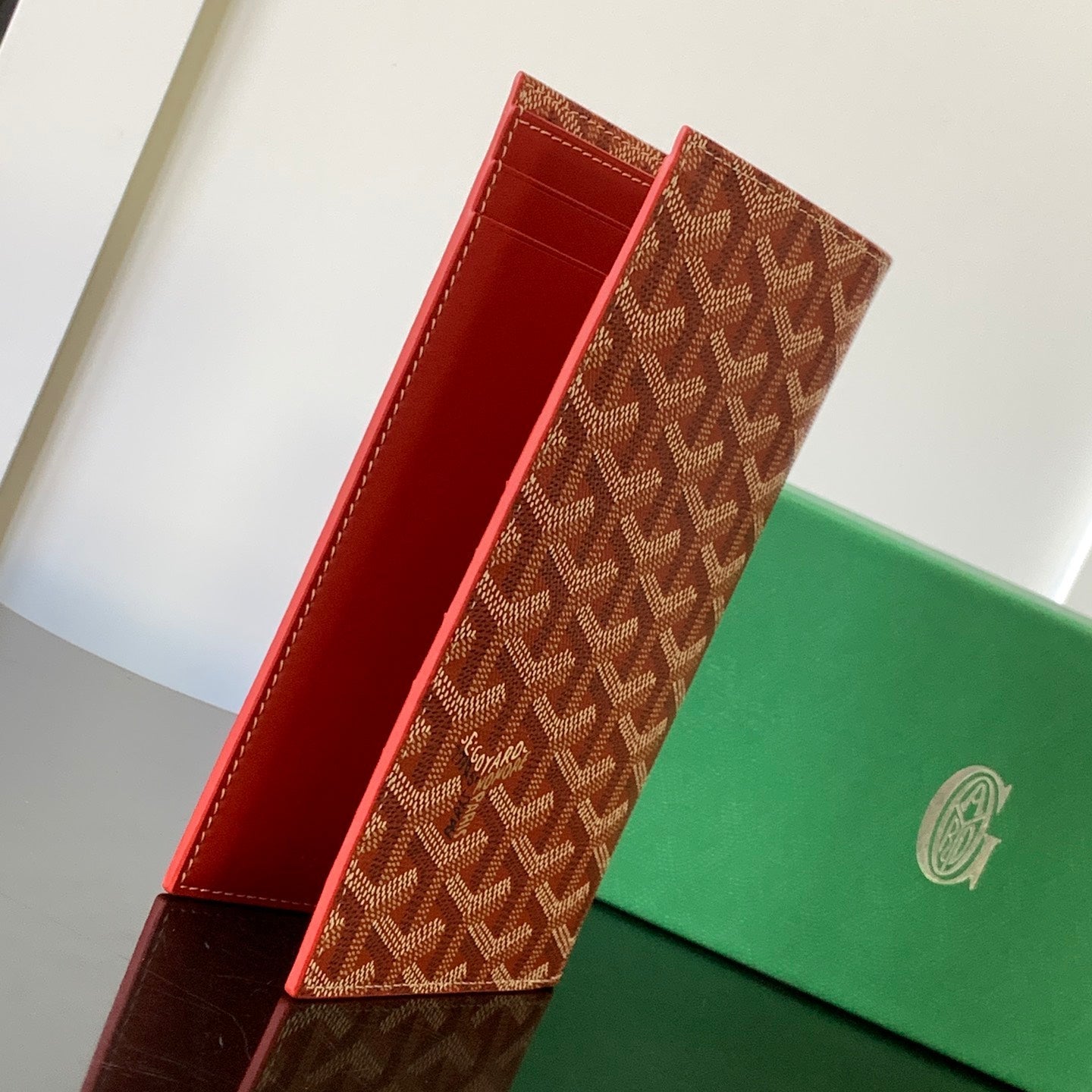 BILLETERA CHEQUERA RICHELIEU 19 EN LONA GOYARDINE ROJA PERSA Y PIEL DE BECERRO