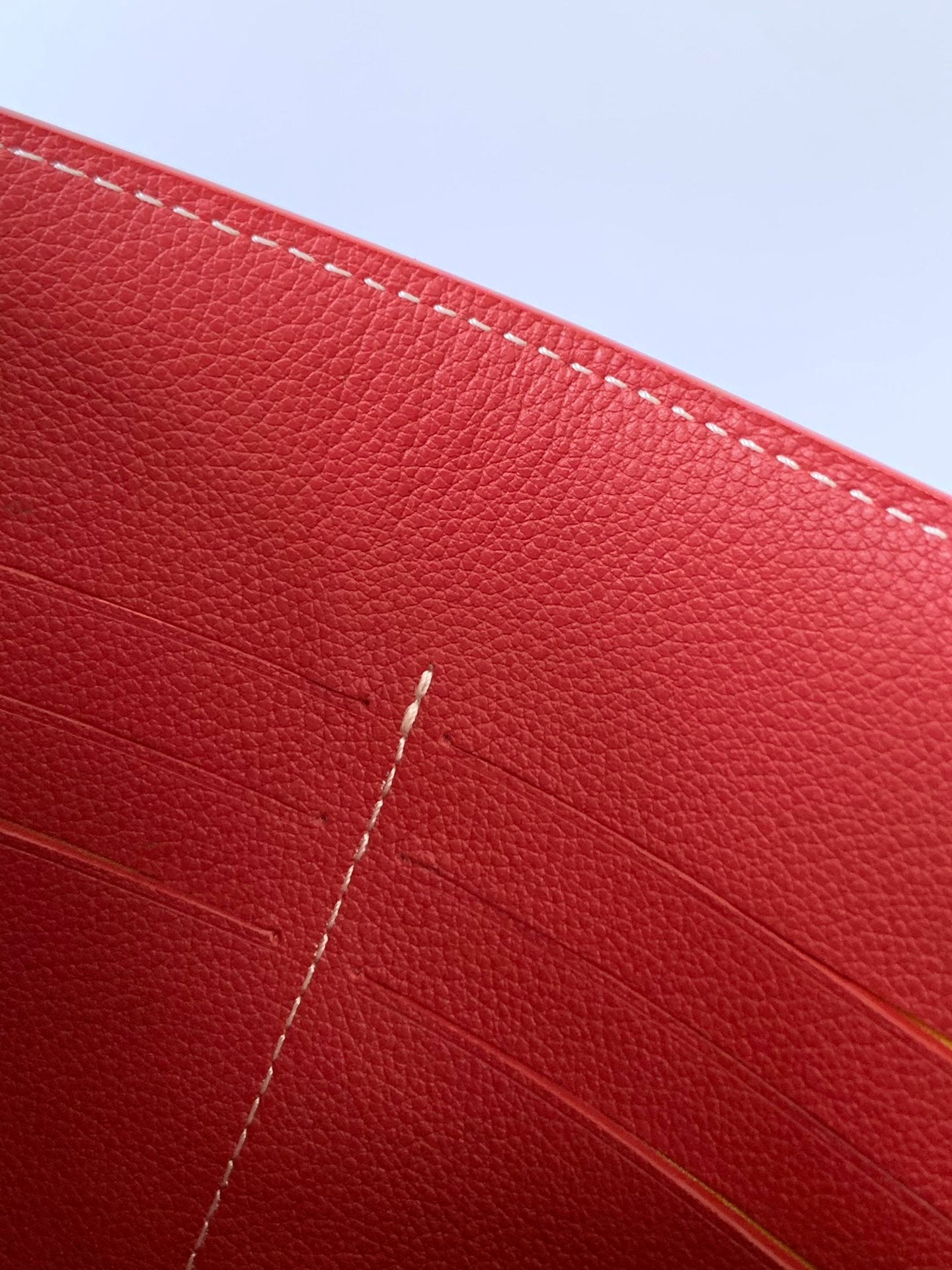 CARTERA CHIPRE 21 EN LONA GOYARDINE ROJA CLÁSICA Y PIEL DE BECERRO