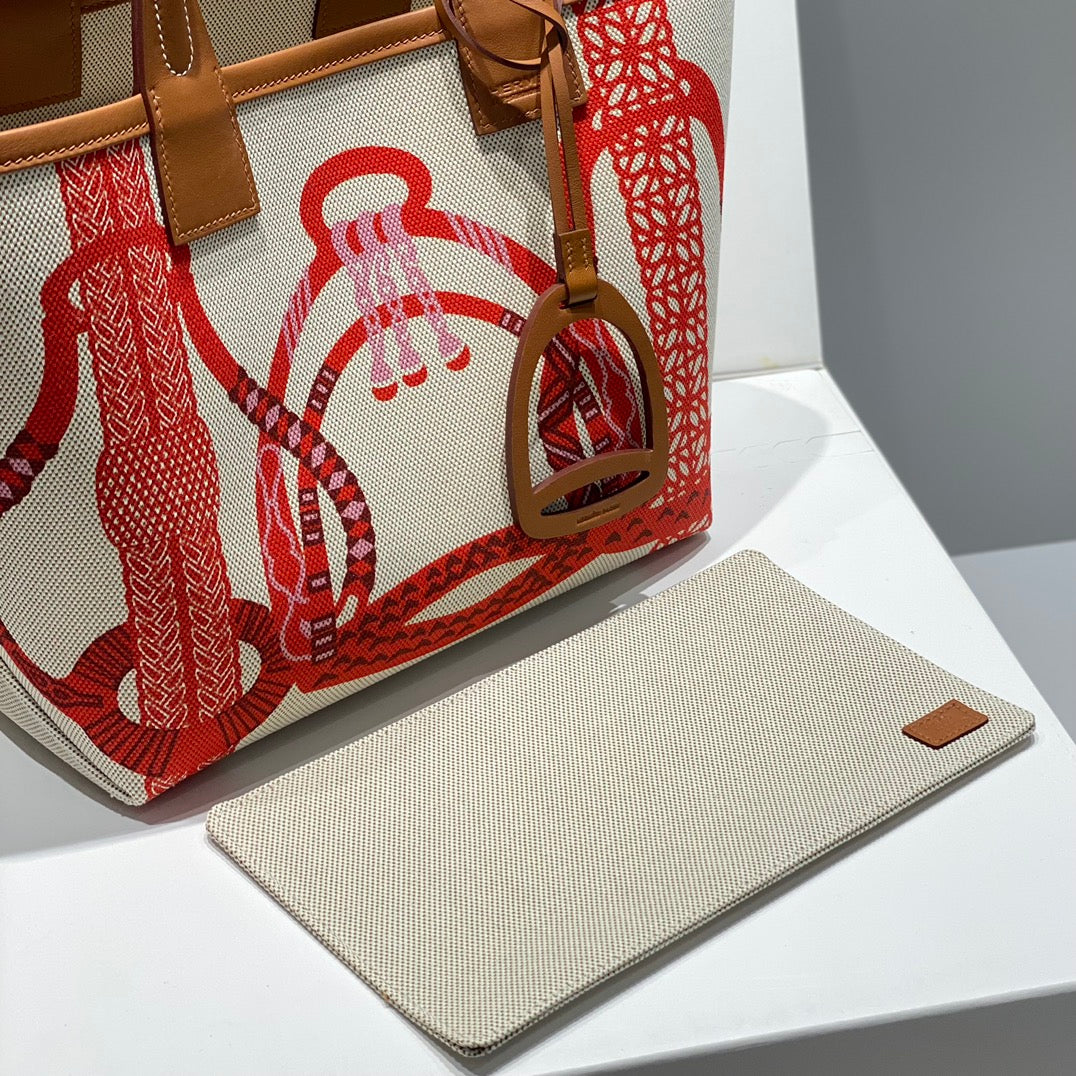 Bolso HM Steeple 28 de piel de becerro marrón, lona blanca y roja