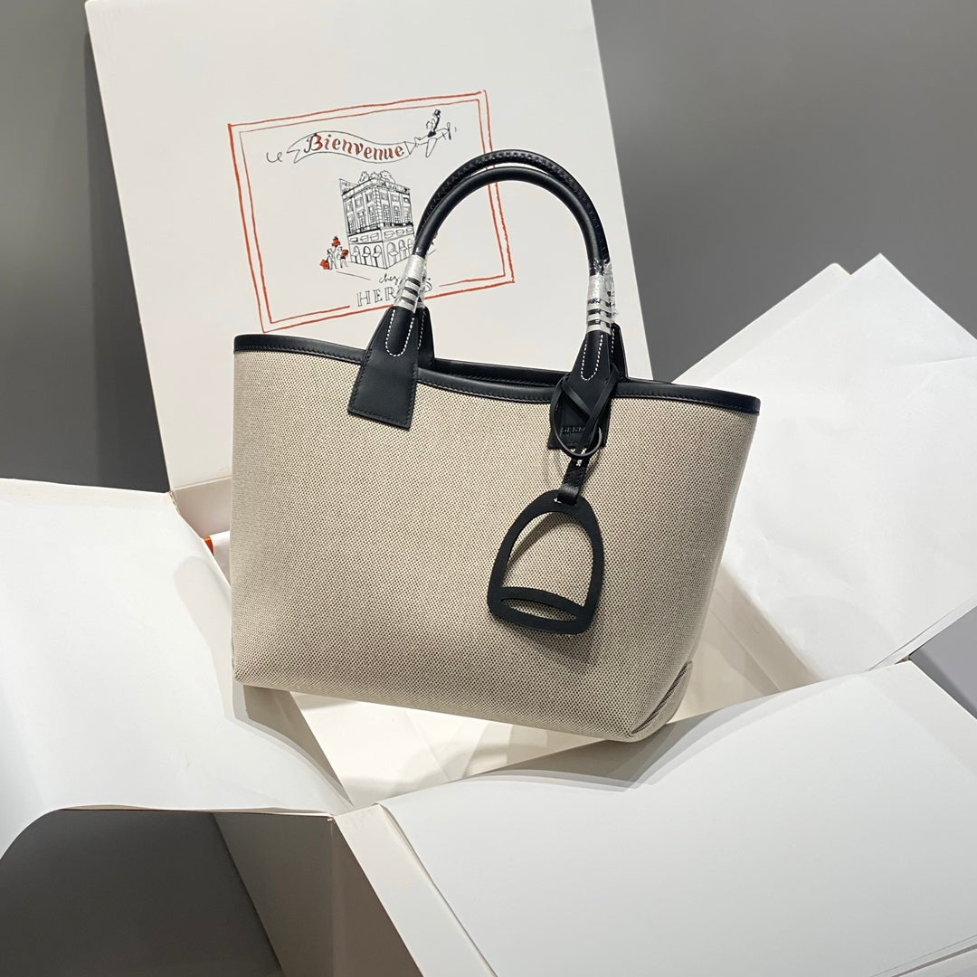 Bolso HM Steeple 28 de piel de becerro negra y lona blanca