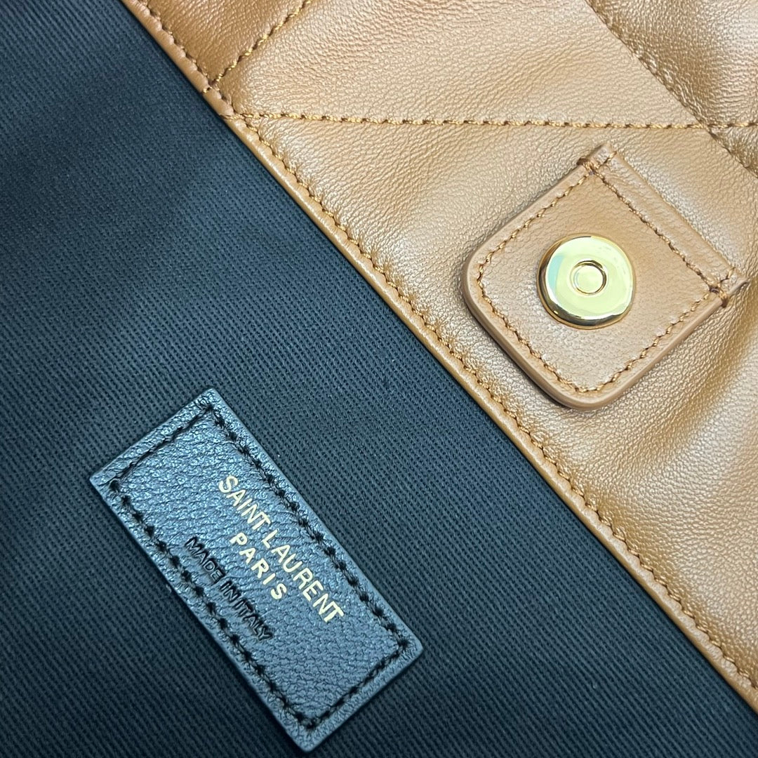 JAMIE POCHON 33 EN PIEL DE CORDERO MARRÓN BRONCE CON HERRAJES DORADOS