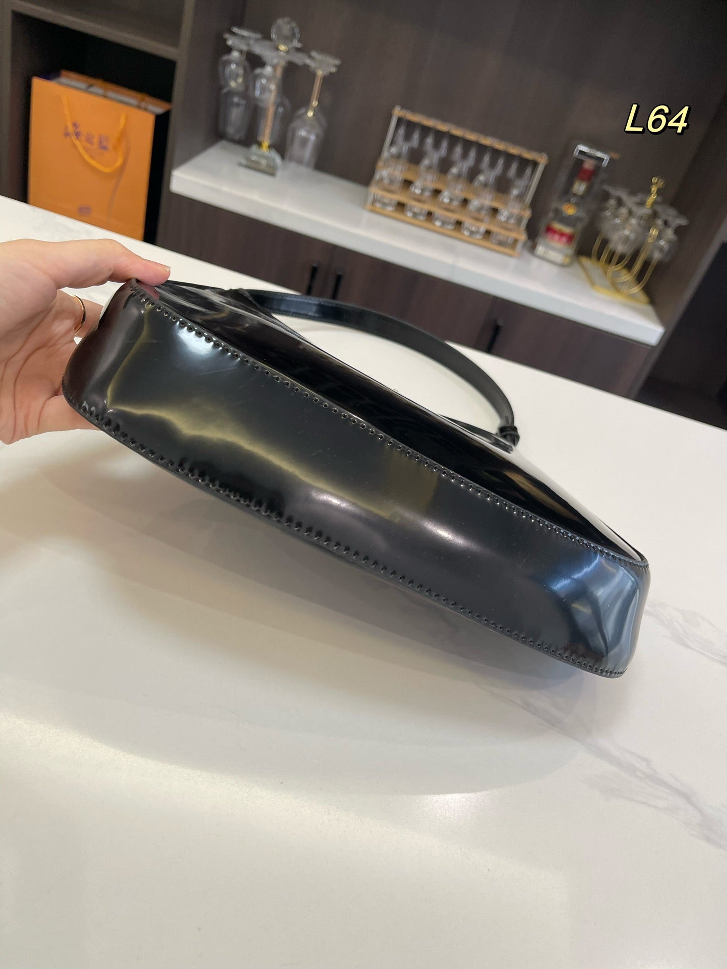 SAC À BANDOULIÈRE PRA 30 CLEO EN CUIR BROSSÉ NOIR