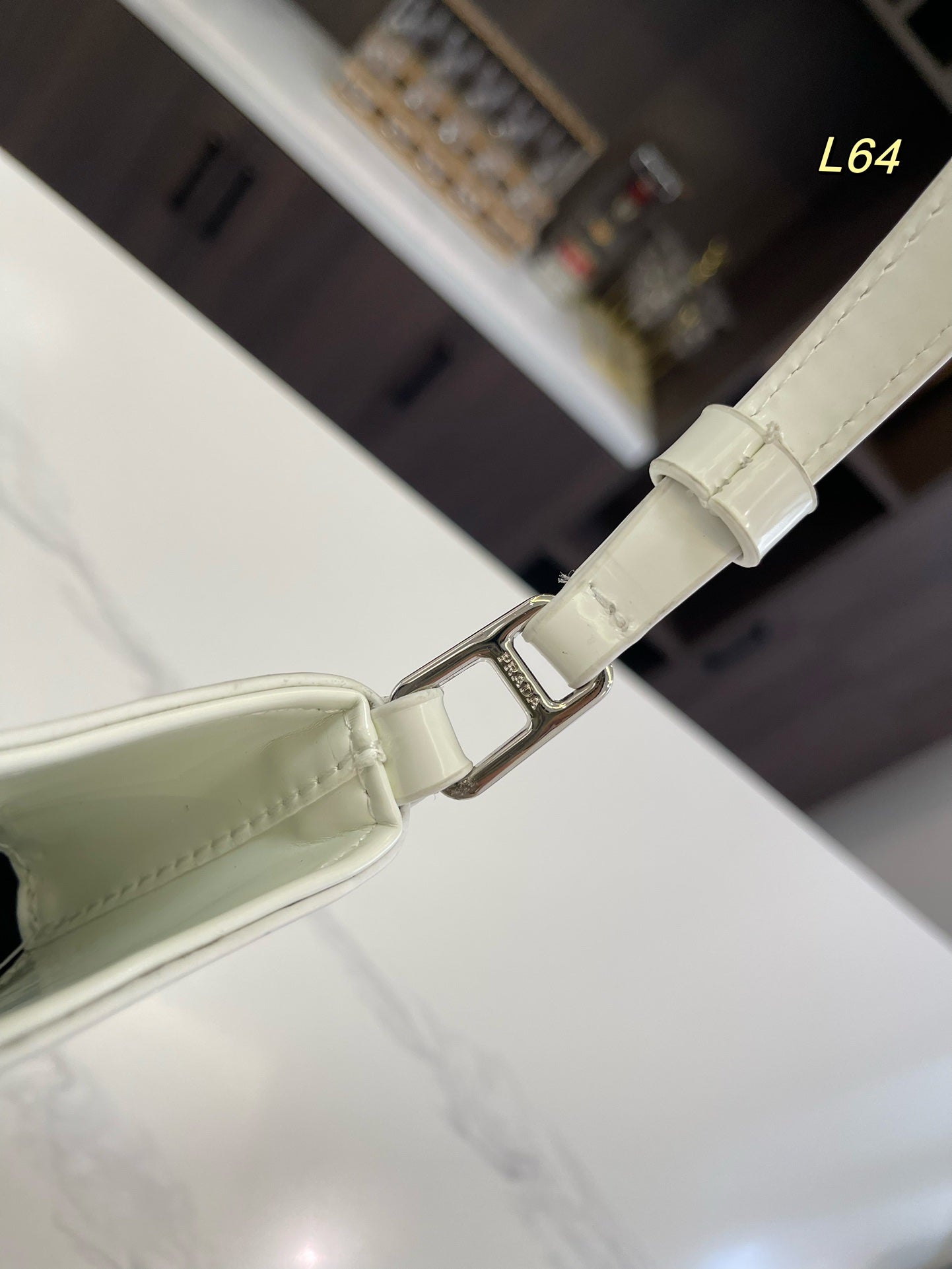 SAC À BANDOULIÈRE PRA 30 CLEO EN CUIR BROSSÉ BLANC