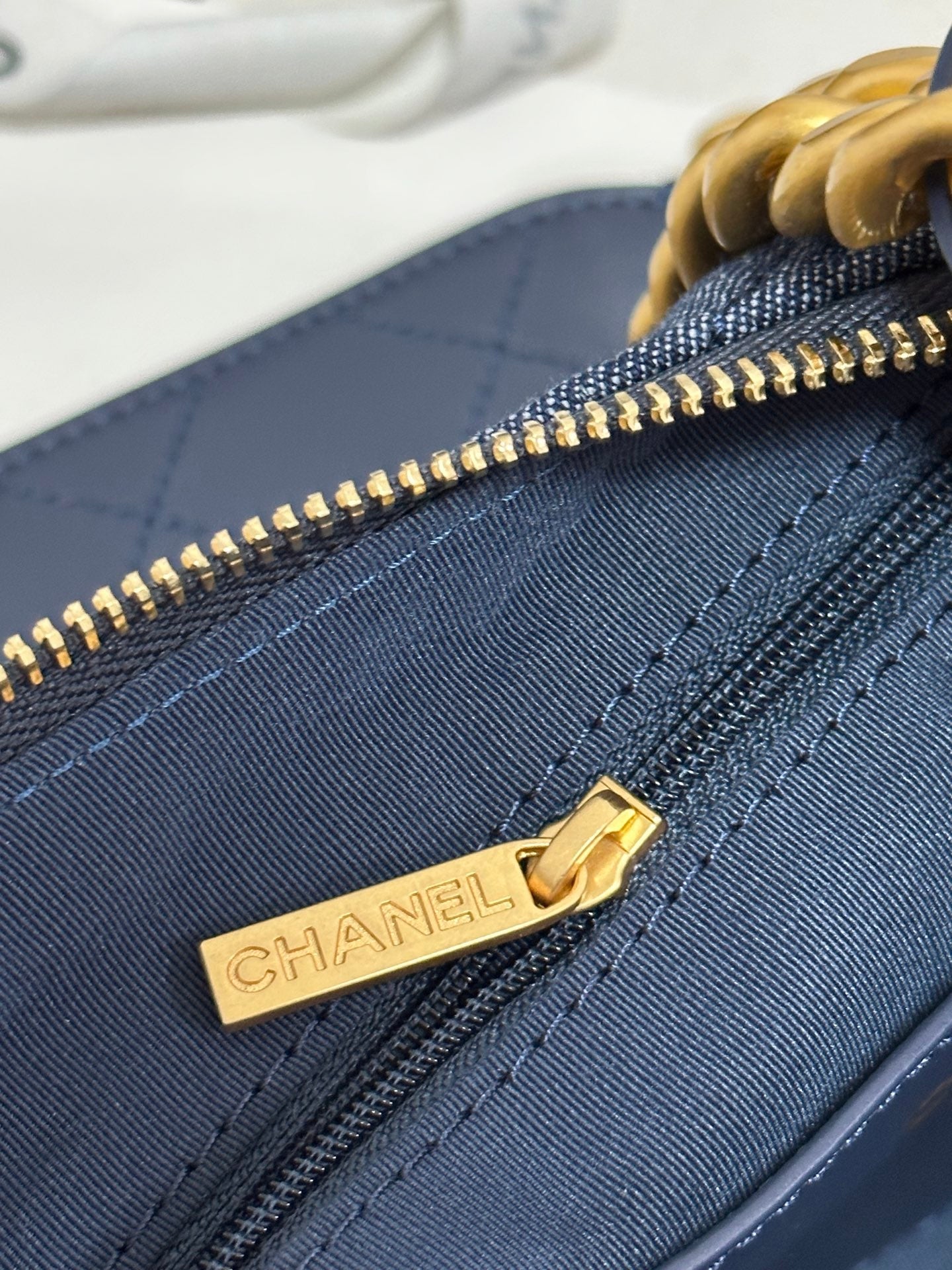 CC 25C Hobo 35 cm Space Demin Herrajes dorados 243577