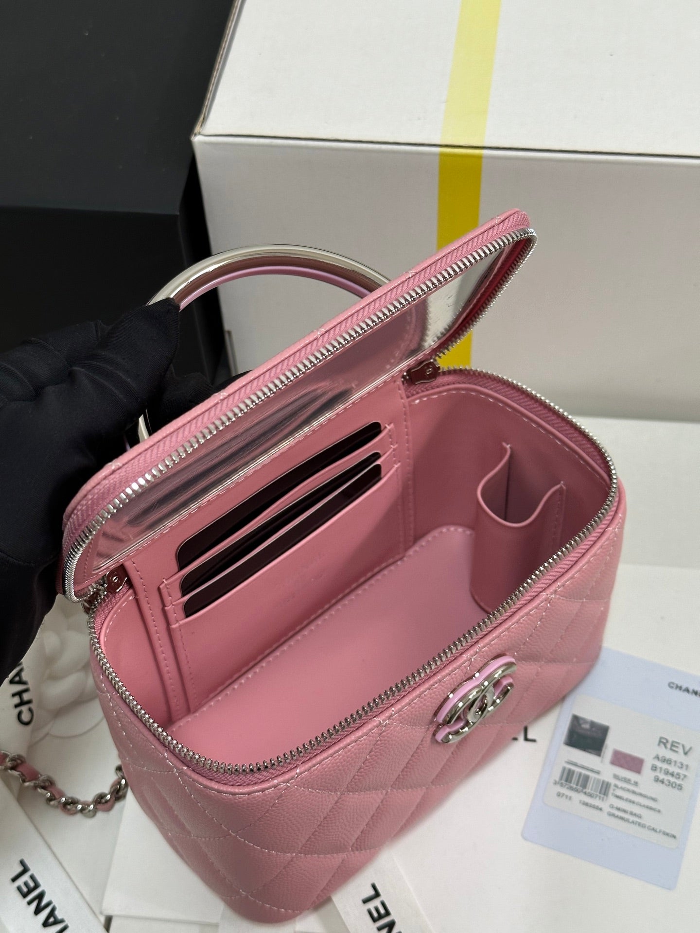 Neceser CC 25P de 17 cm, piel rosa pastel, herrajes plateados 243463