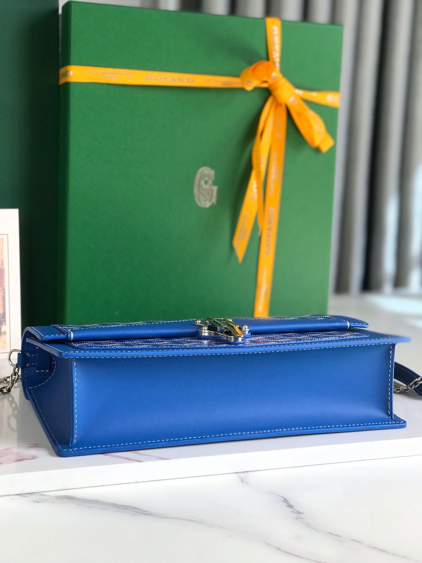 BOLSO DUCHESSE MARIE-CAROLINE 25 EN LONA GOYARDINE AZUL ZAFIRO Y PIEL DE BECERRO LISA
