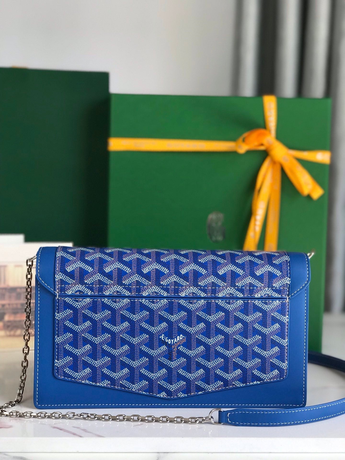 BOLSO DUCHESSE MARIE-CAROLINE 25 EN LONA GOYARDINE AZUL ZAFIRO Y PIEL DE BECERRO LISA