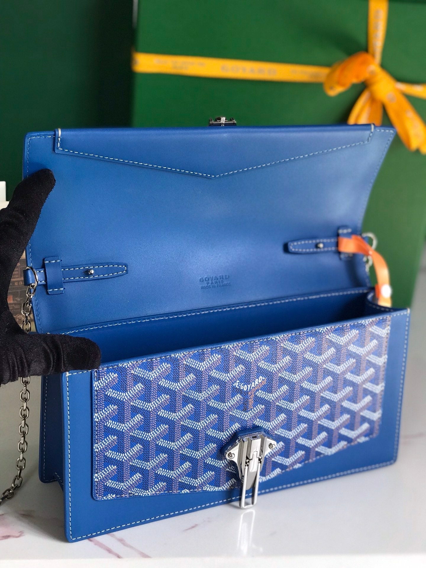 BOLSO DUCHESSE MARIE-CAROLINE 25 EN LONA GOYARDINE AZUL ZAFIRO Y PIEL DE BECERRO LISA