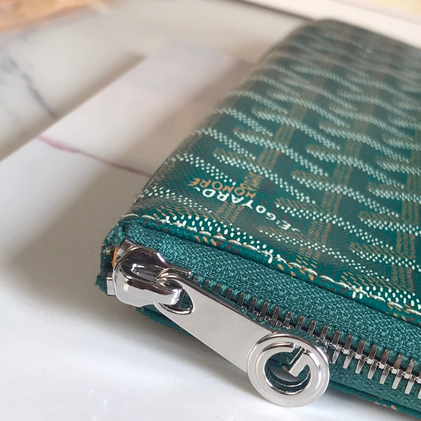 S¨¦NAT MGM POUCH 40 IN GREEN GOYARDINE CANVAS