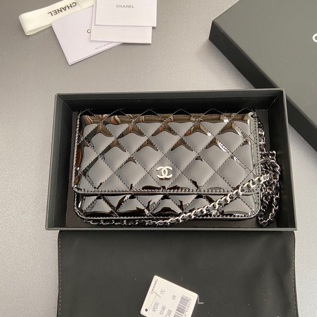 CC Woc 20 cm Cuir de veau verni noir Quincaillerie argentée