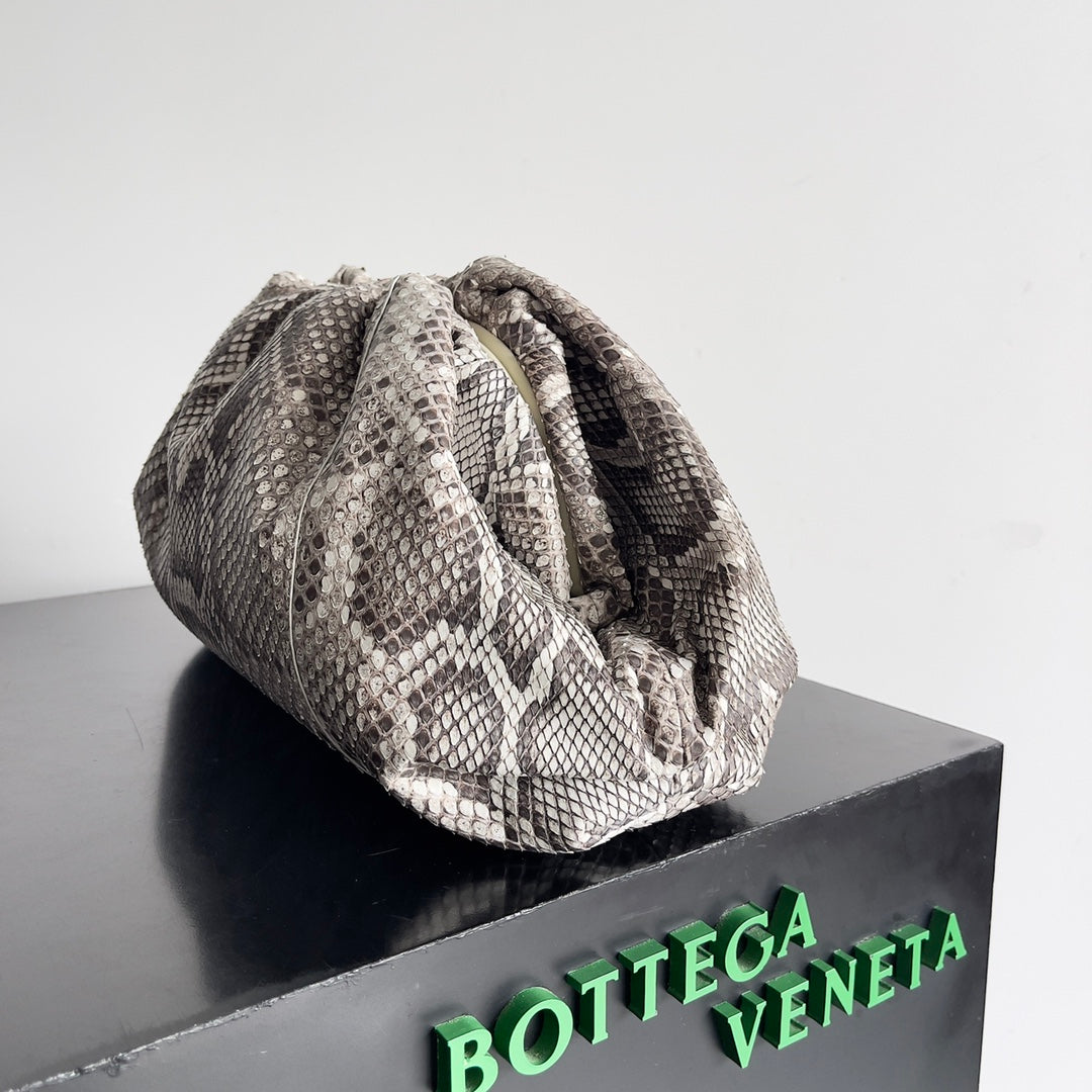Pochette BV 38 cm en python avec finitions en cuir 209318