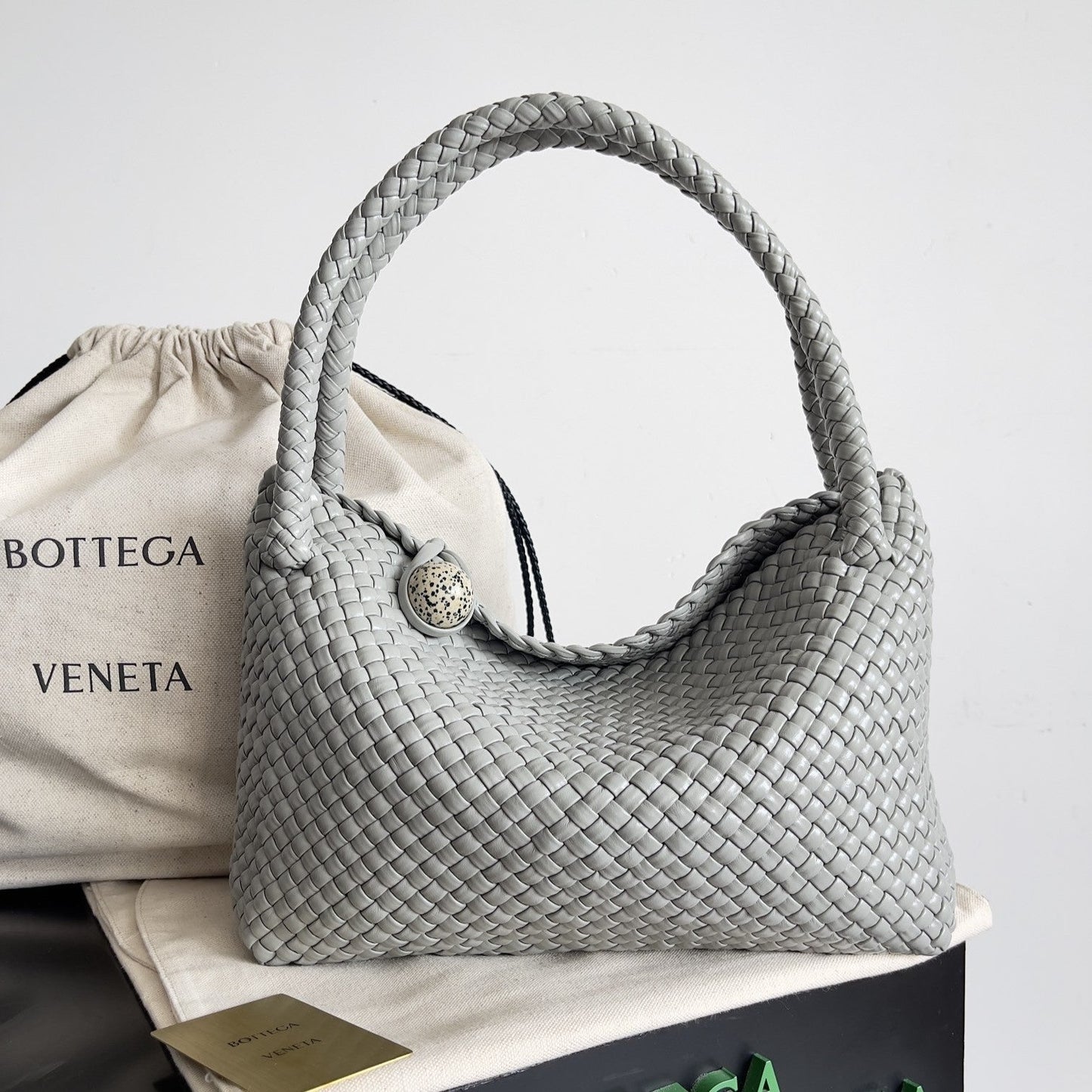 Bolso BV Tosca 27 en piel de becerro gris 209074 Mejor versión