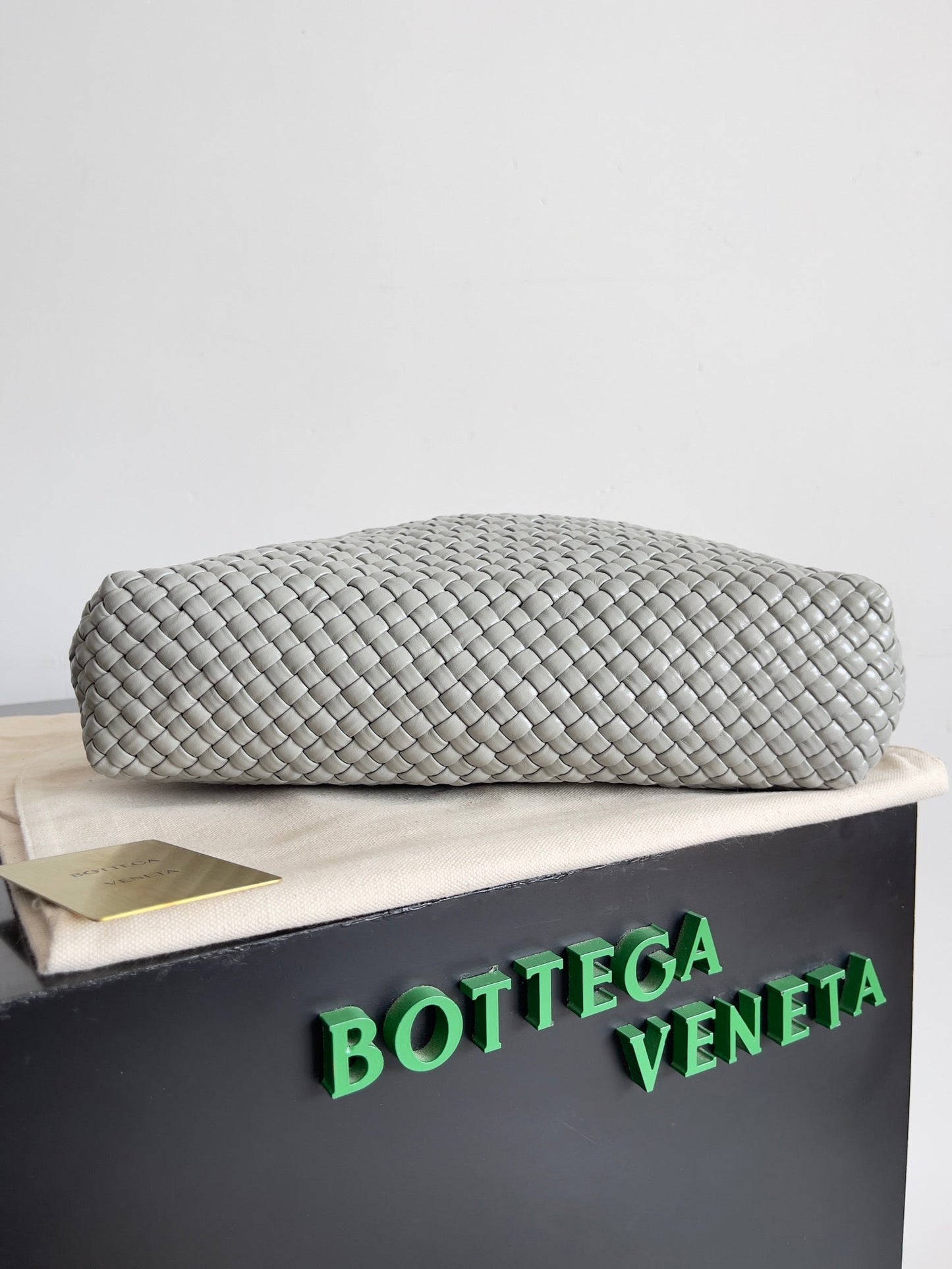 Bolso BV Tosca 27 en piel de becerro gris 209074 Mejor versión