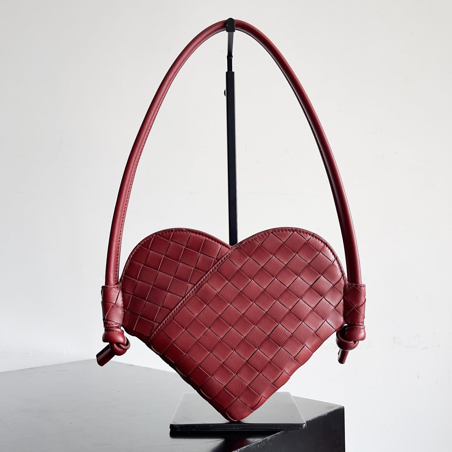Bolso BV Solstice pequeño de 22 cn en piel de becerro roja 209088
