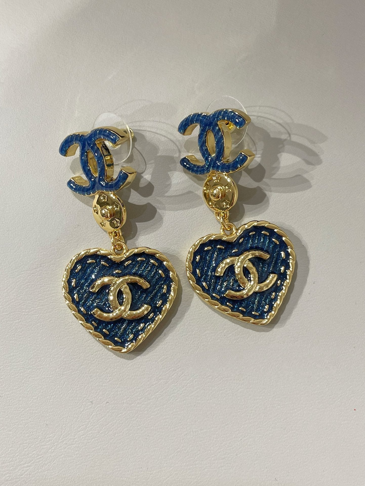 boucles d'oreilles pendantes en denim bleu cœur cc