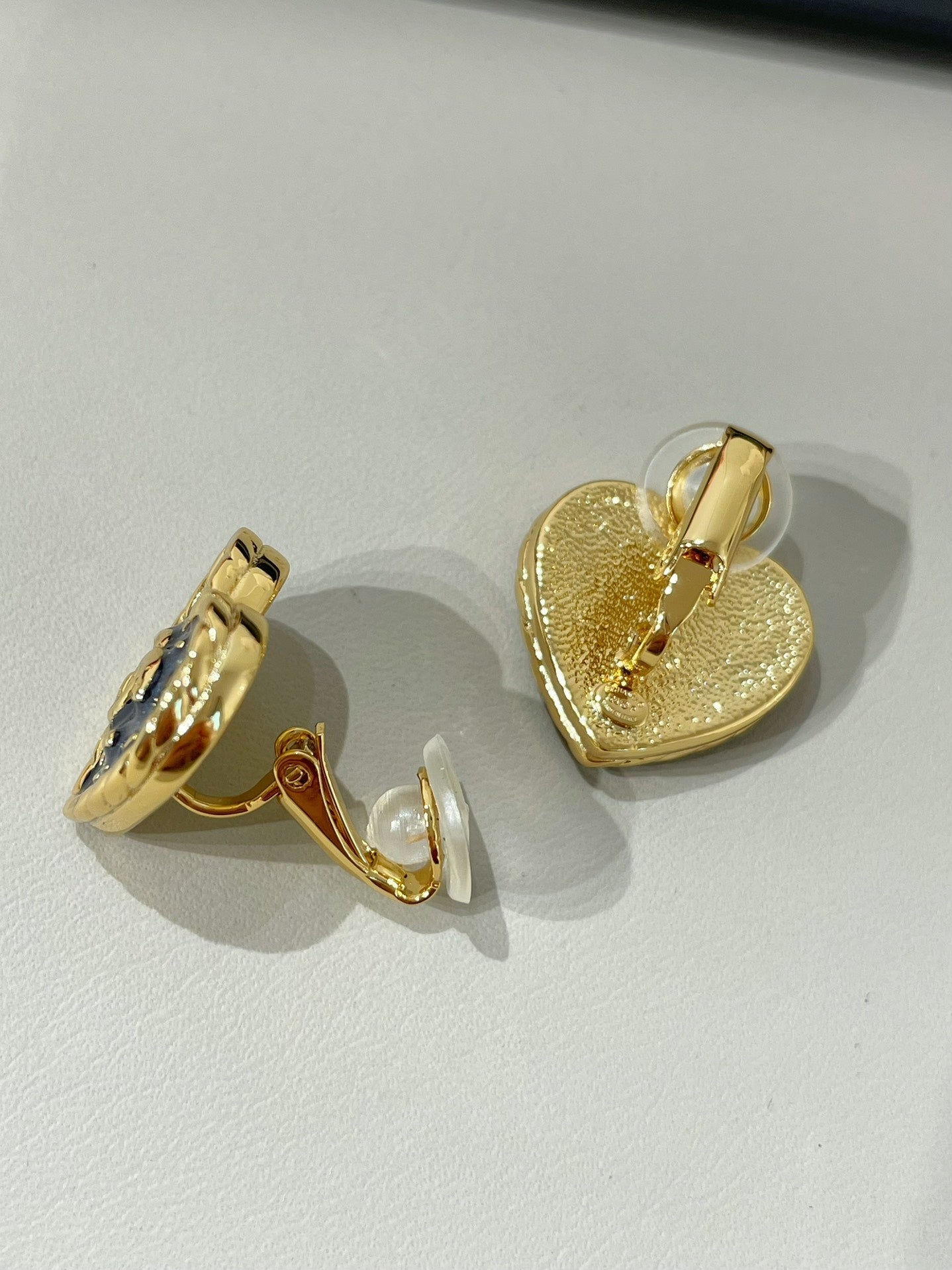 Boucles d'oreilles clip françaises coeur bleu cc 24p