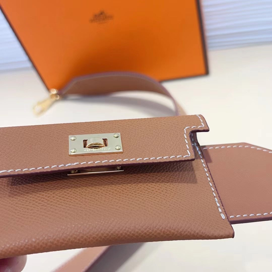 Bandoulière Kelly Pocket 50 mm marron Epsom avec finitions dorées