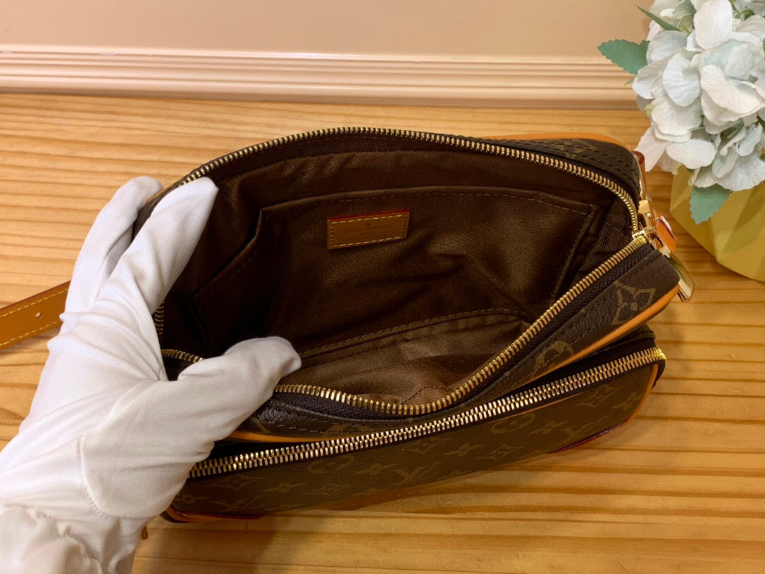 Sac à main LV Nil Bd en toile monogrammée marron 205328