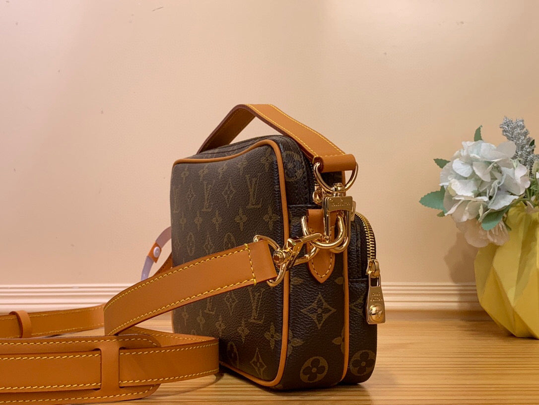Sac à main LV Nil Bd en toile monogrammée marron 205328