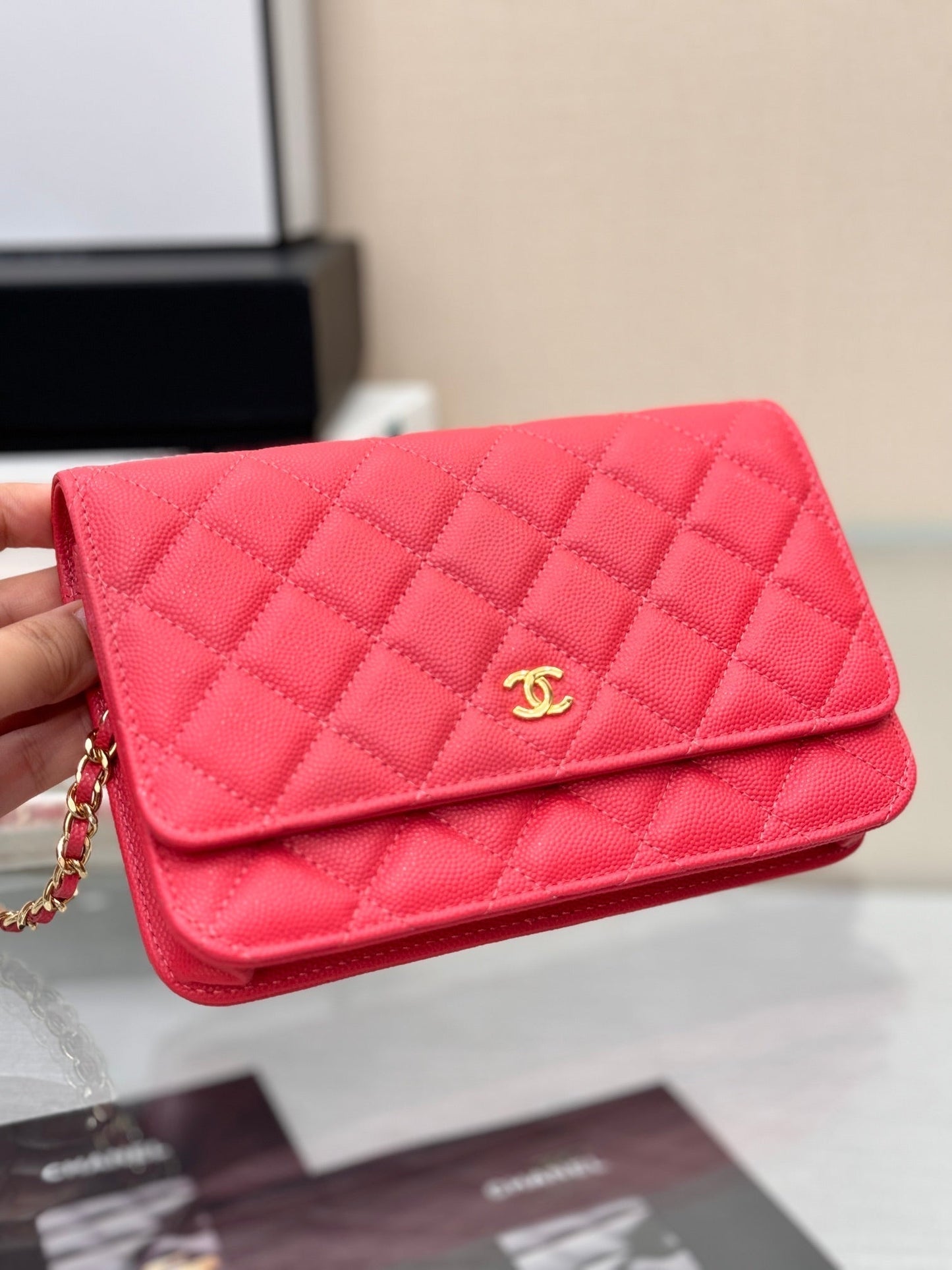 FERRETERÍA WOC 19CM CAVIAR ROJO DORADO