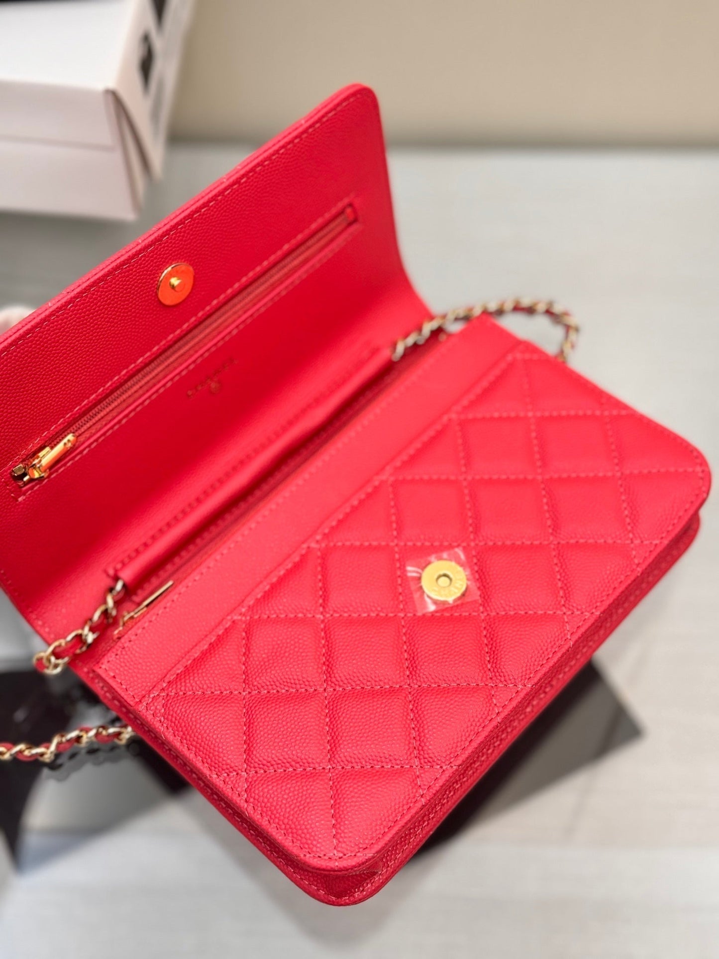 FERRETERÍA WOC 19CM CAVIAR ROJO DORADO