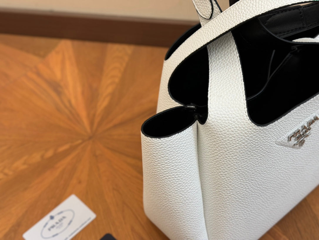 SAC PANIER PRA 25 EN CUIR DE VEAU BLANC