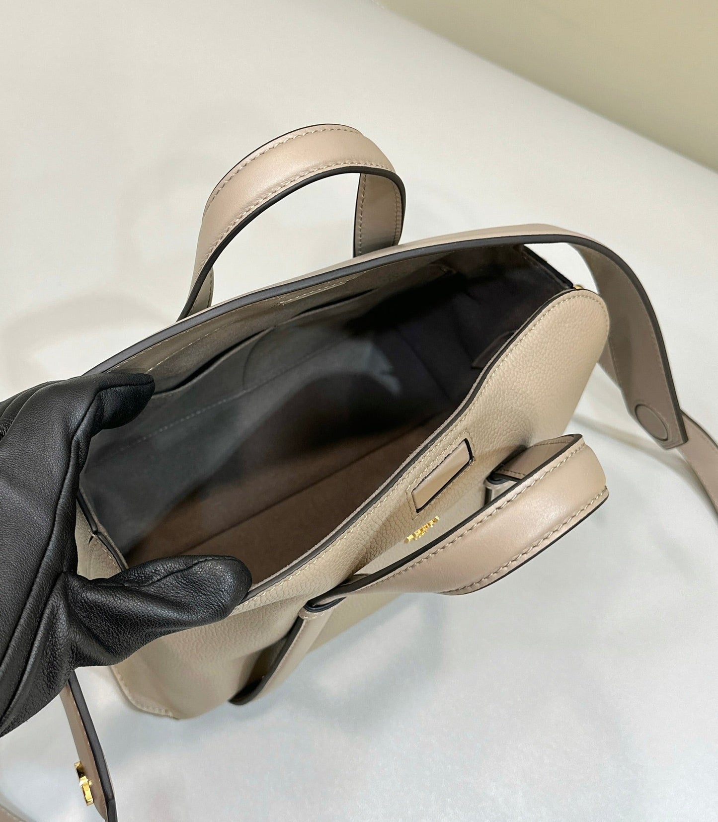 BOLSO FENDI 27 DE PIEL DE BECERRO MARRÓN MARRÓN CON HERRAJES DORADOS
