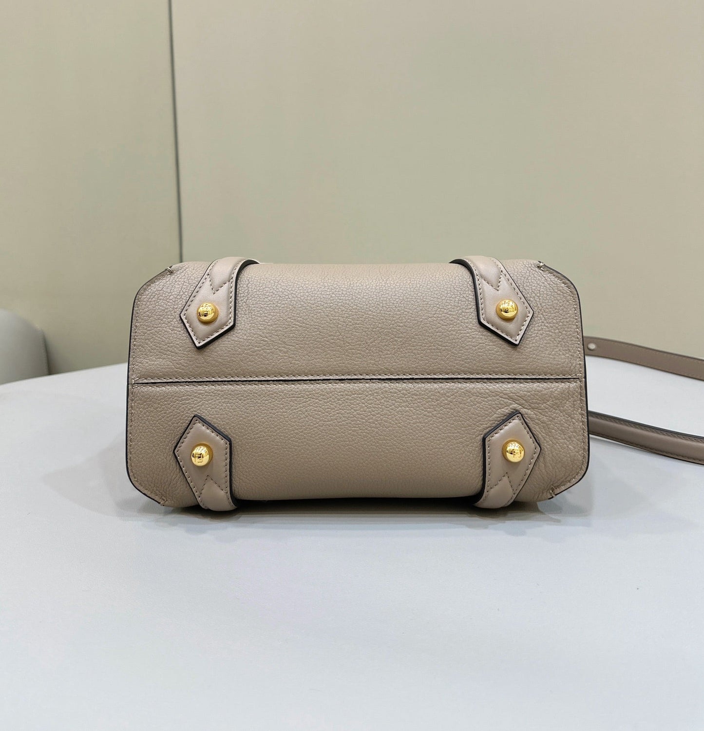 BOLSO FENDI 27 DE PIEL DE BECERRO MARRÓN MARRÓN CON HERRAJES DORADOS