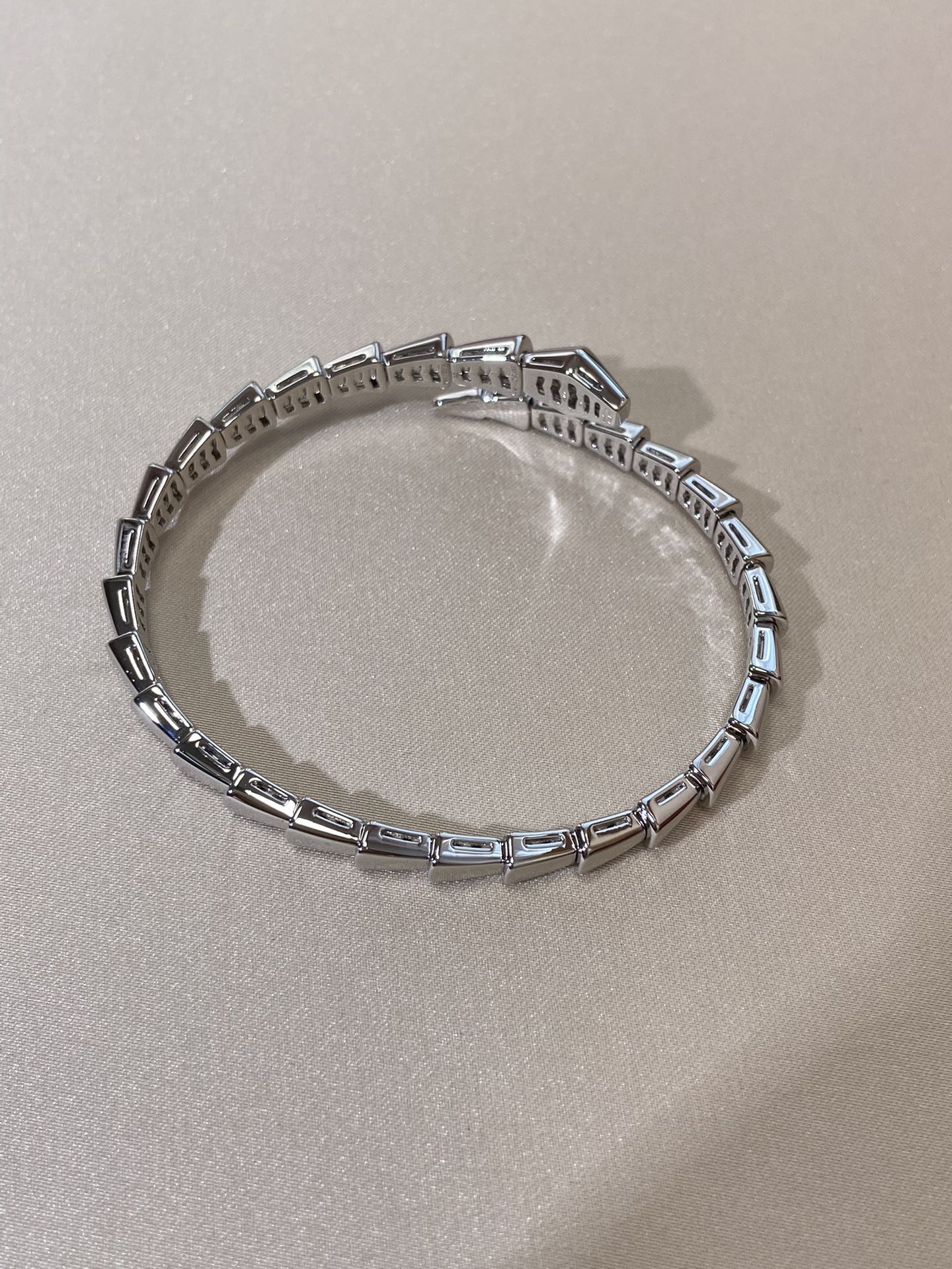 BRACELET DIANA SERPENTI VIPÈRE EN ARGENT