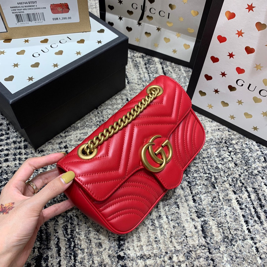 GG Marmont 22 cm Piel de becerro roja Herrajes dorados