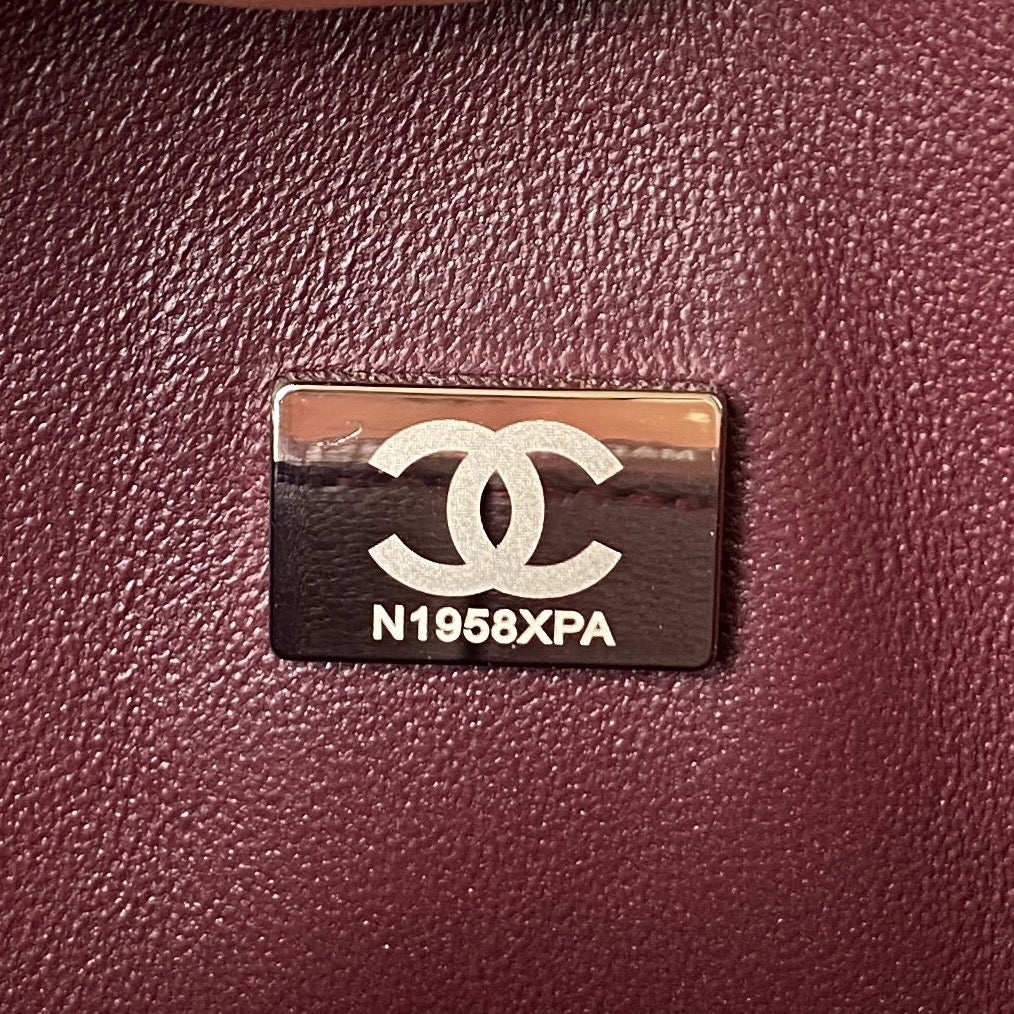 Medium Classic Flap Bag 23cm Black Caviar Silver Hardware