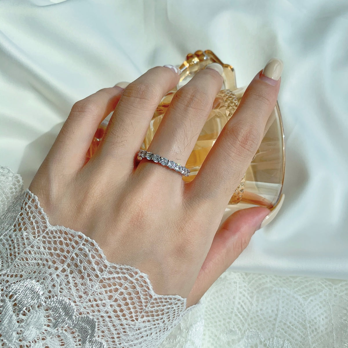 [HOT]Sparkling Round Cut Tennis Ring